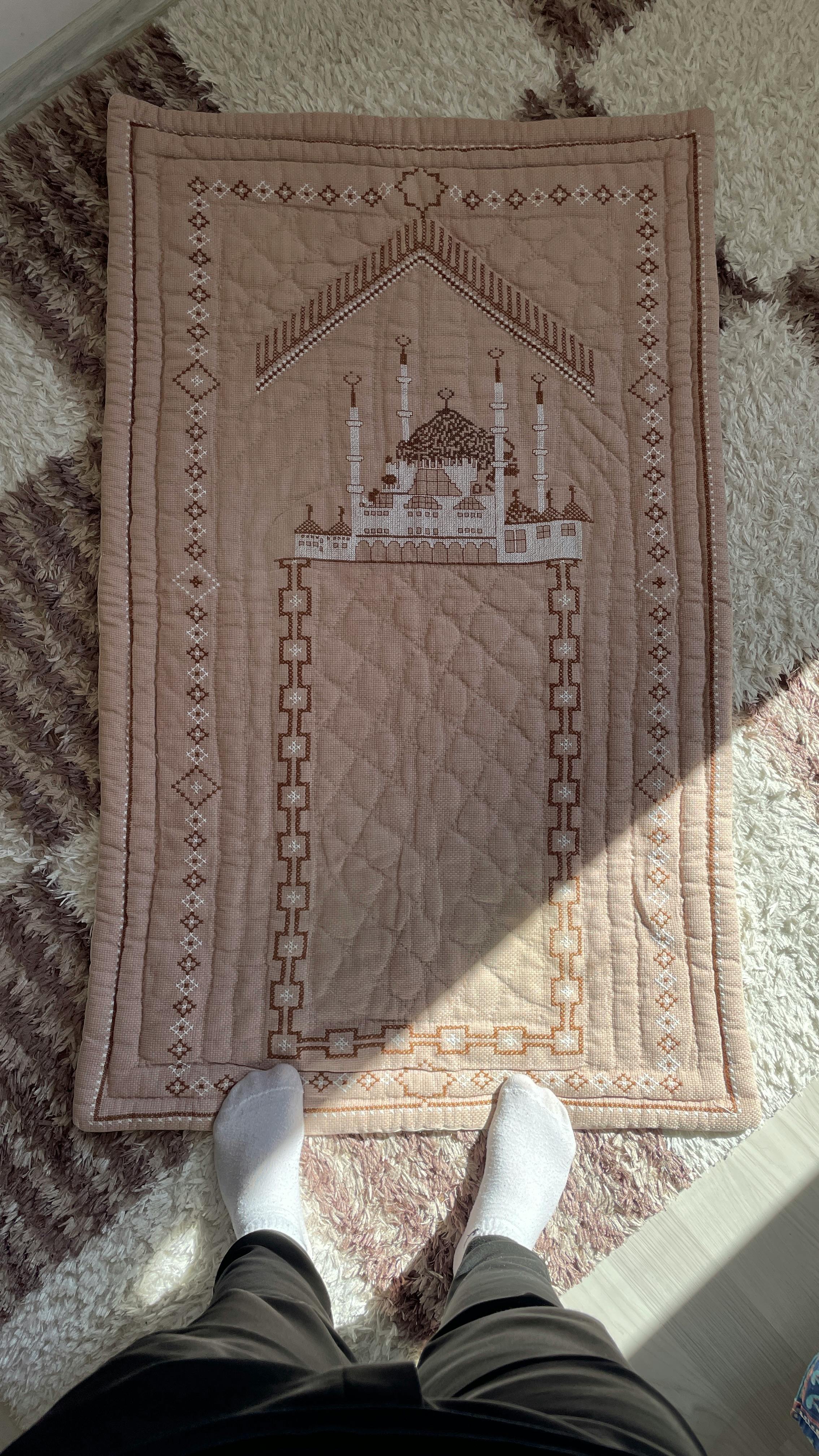 Why Comfort Matters During Longer Prayers
